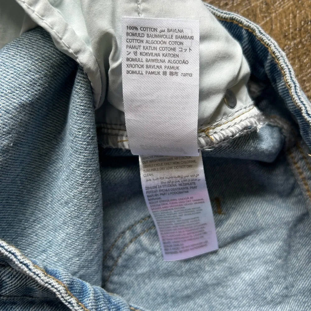 EDIKTED White Bow Pocket Jean Shorts, Size L - Picture 10 of 11